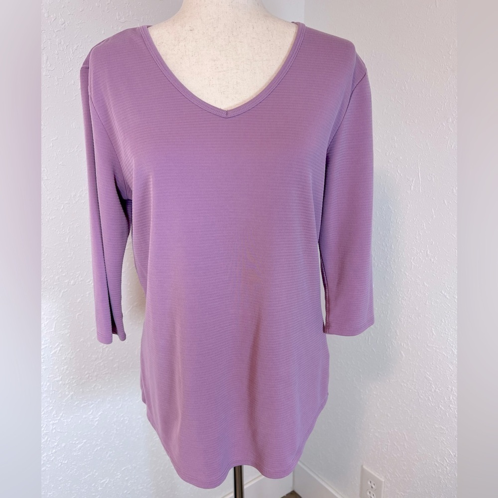 CLEAR-OUT Seg’ments Made in Canada Ribbed V-Neck Long Sleeve Tee
